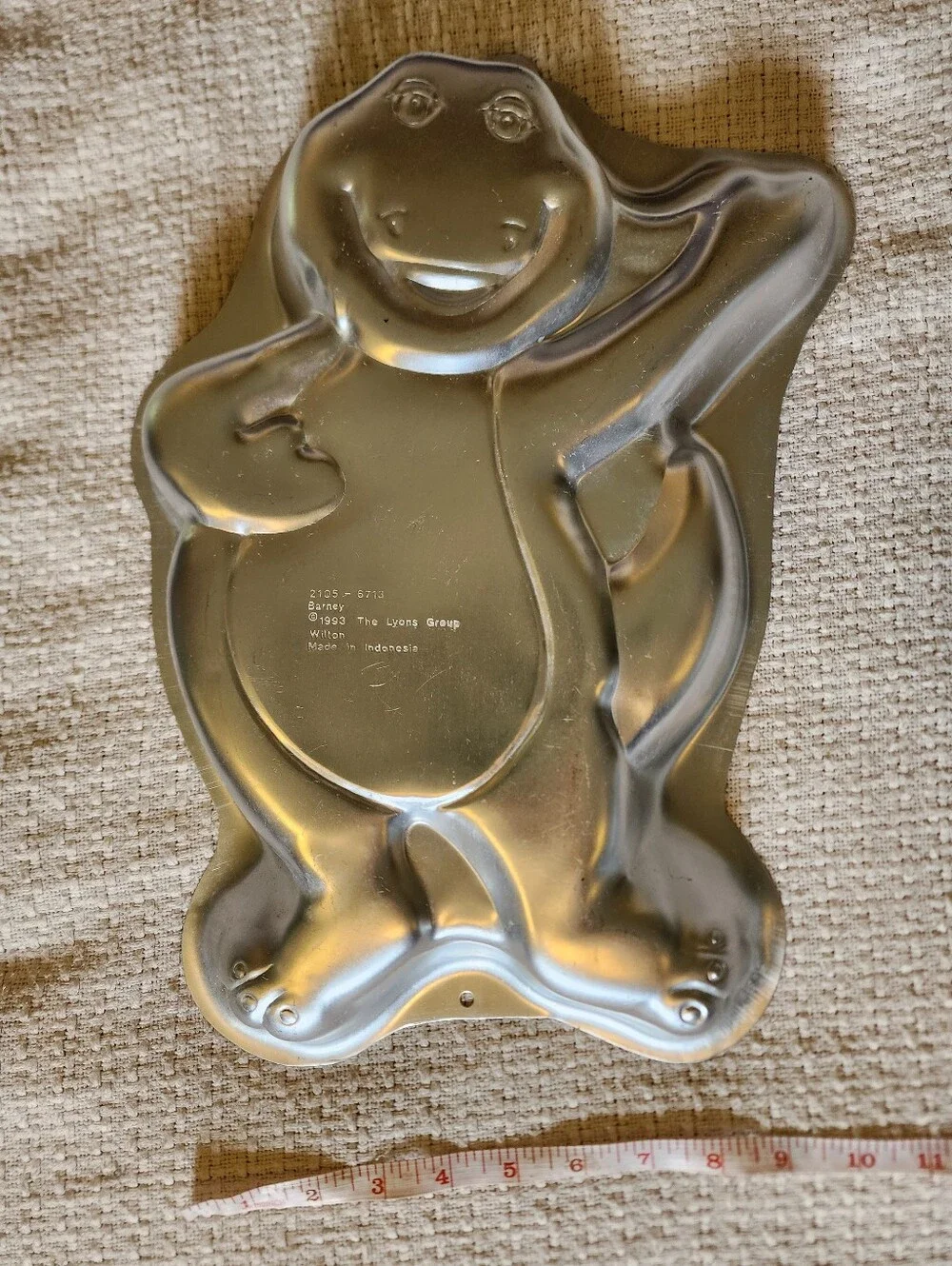 1993 Wilton Barney Cake Pan